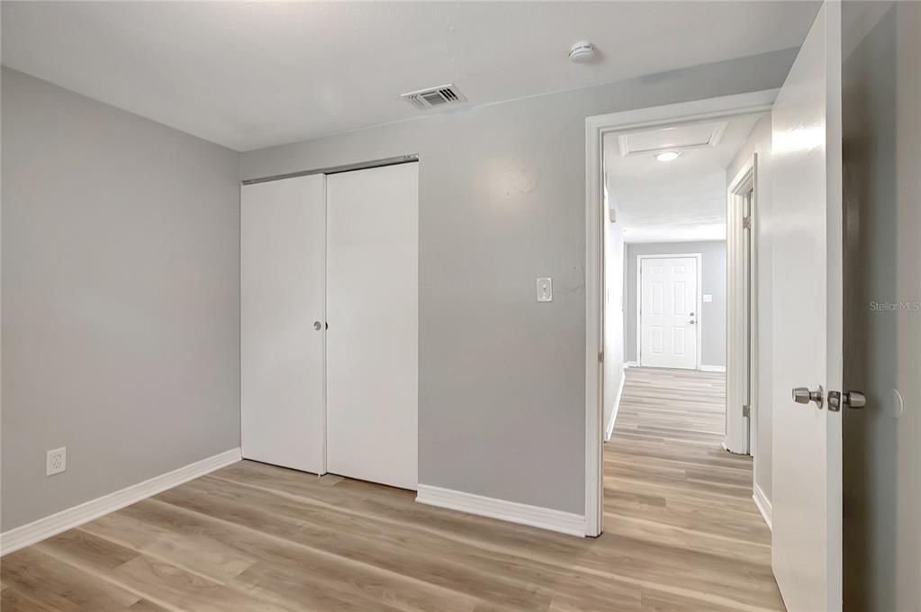 For Sale: $349,500 (3 beds, 2 baths, 1065 Square Feet)