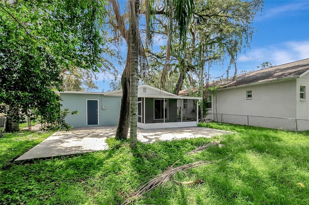 For Sale: $349,500 (3 beds, 2 baths, 1065 Square Feet)