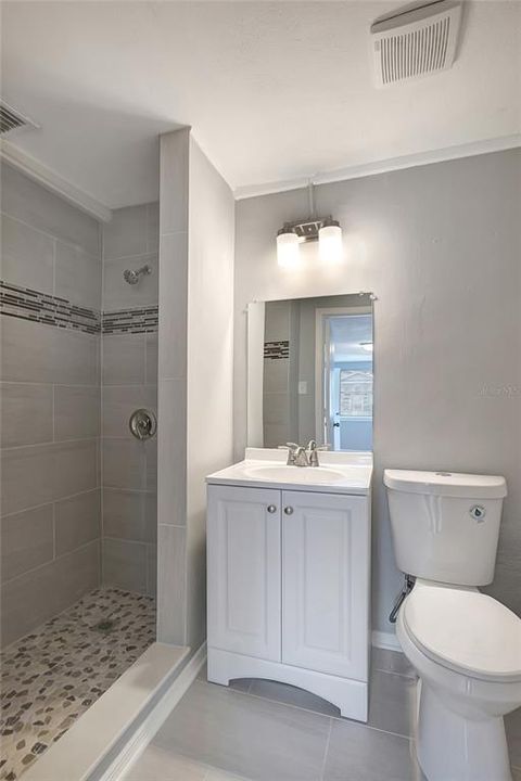 For Sale: $349,500 (3 beds, 2 baths, 1065 Square Feet)