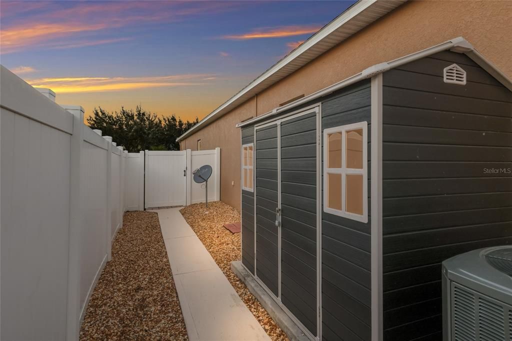 待售: $499,900 (4 贝兹, 3 浴室, 2418 平方英尺)