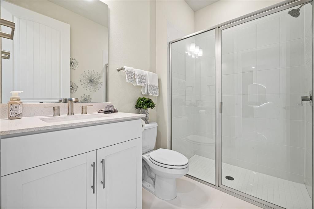 En Venta: $996,000 (2 camas, 2 baños, 2049 Pies cuadrados)