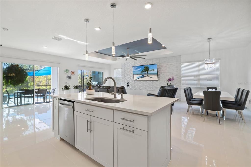 En Venta: $996,000 (2 camas, 2 baños, 2049 Pies cuadrados)