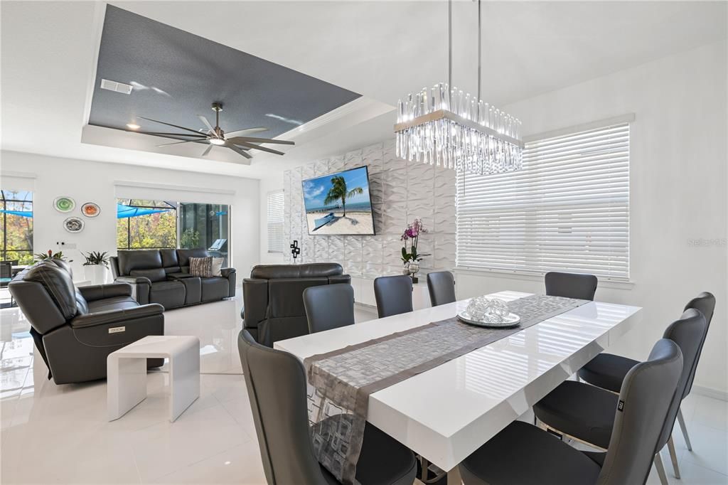 En Venta: $996,000 (2 camas, 2 baños, 2049 Pies cuadrados)