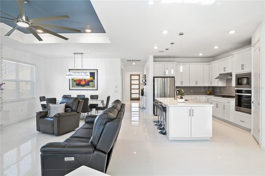 En Venta: $996,000 (2 camas, 2 baños, 2049 Pies cuadrados)