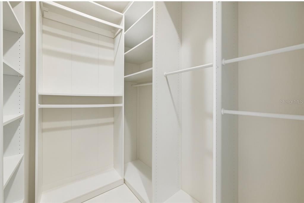 En Venta: $996,000 (2 camas, 2 baños, 2049 Pies cuadrados)