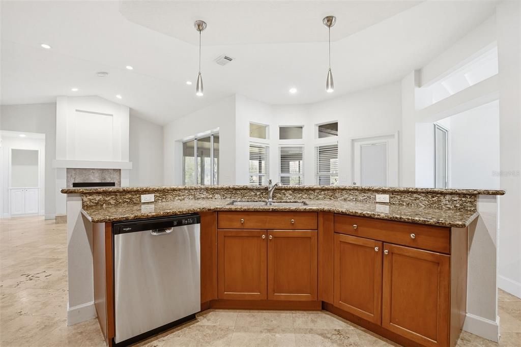 For Sale: $474,900 (4 beds, 3 baths, 2372 Square Feet)