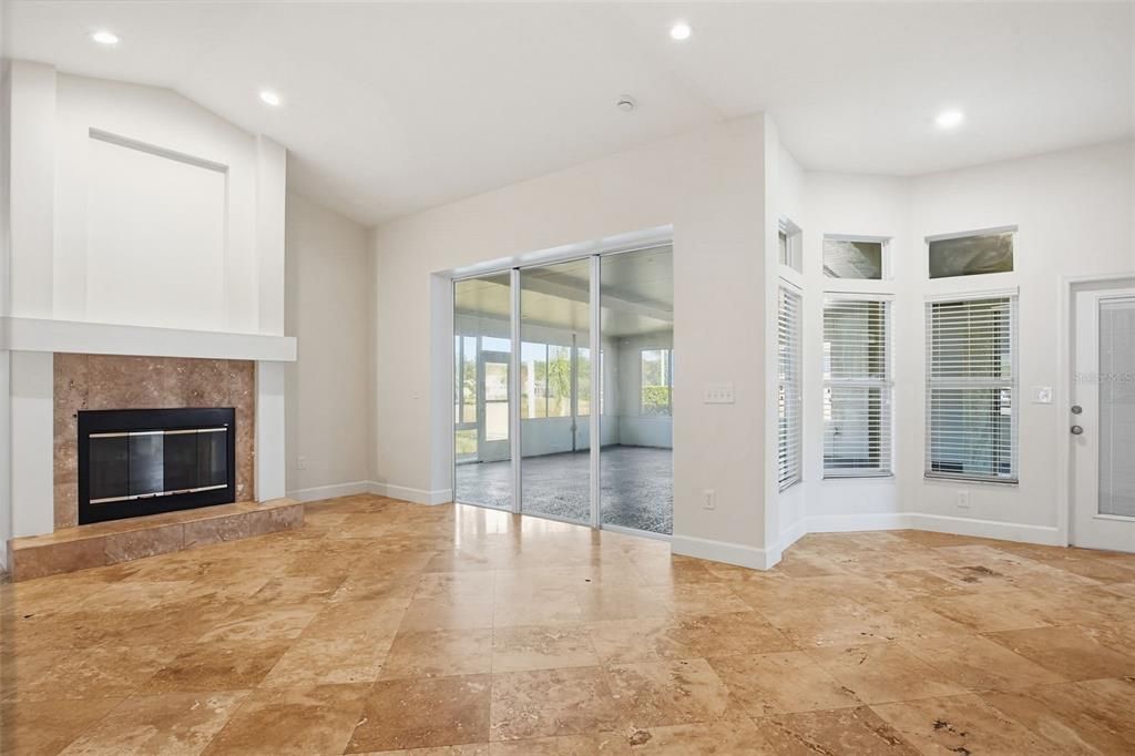 For Sale: $474,900 (4 beds, 3 baths, 2372 Square Feet)