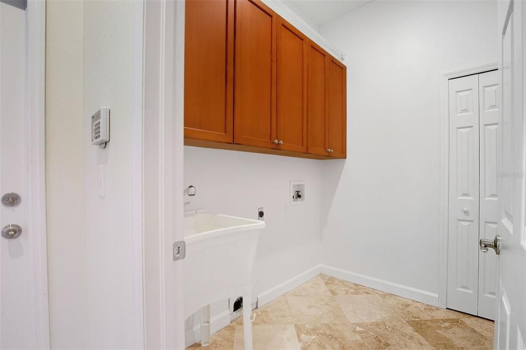 For Sale: $474,900 (4 beds, 3 baths, 2372 Square Feet)