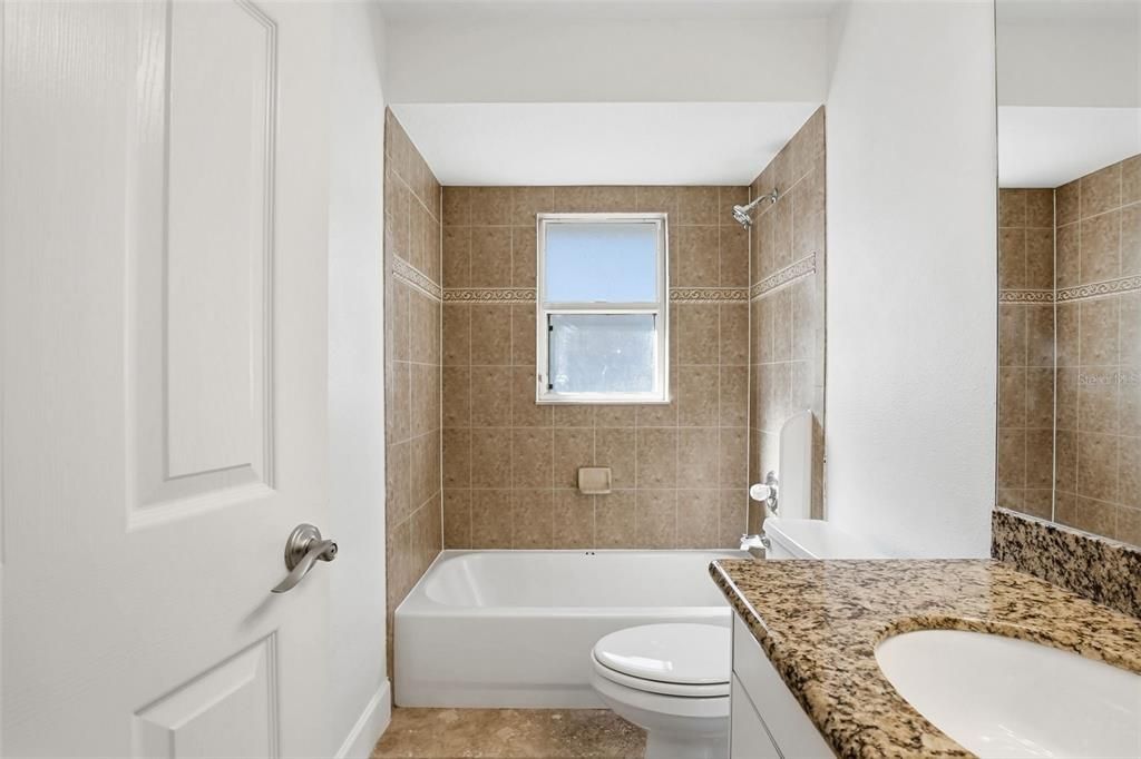 For Sale: $474,900 (4 beds, 3 baths, 2372 Square Feet)