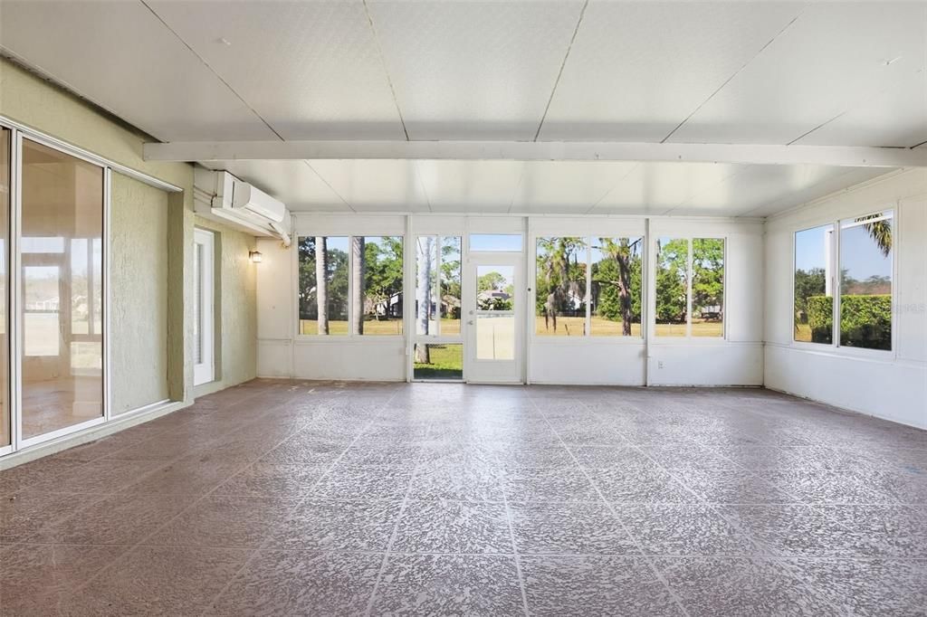 For Sale: $474,900 (4 beds, 3 baths, 2372 Square Feet)