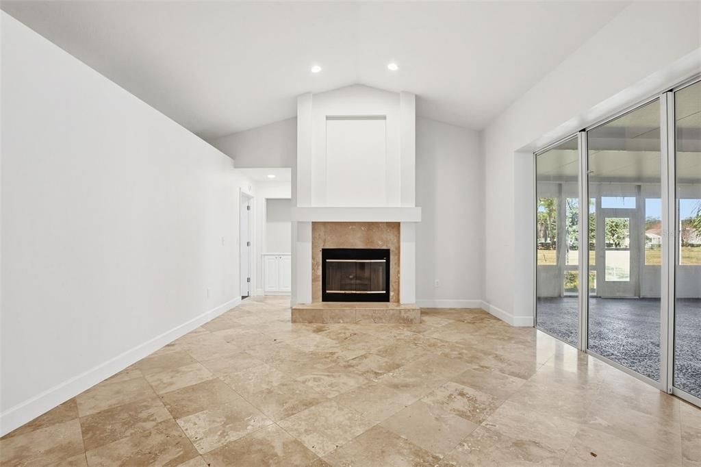 For Sale: $474,900 (4 beds, 3 baths, 2372 Square Feet)