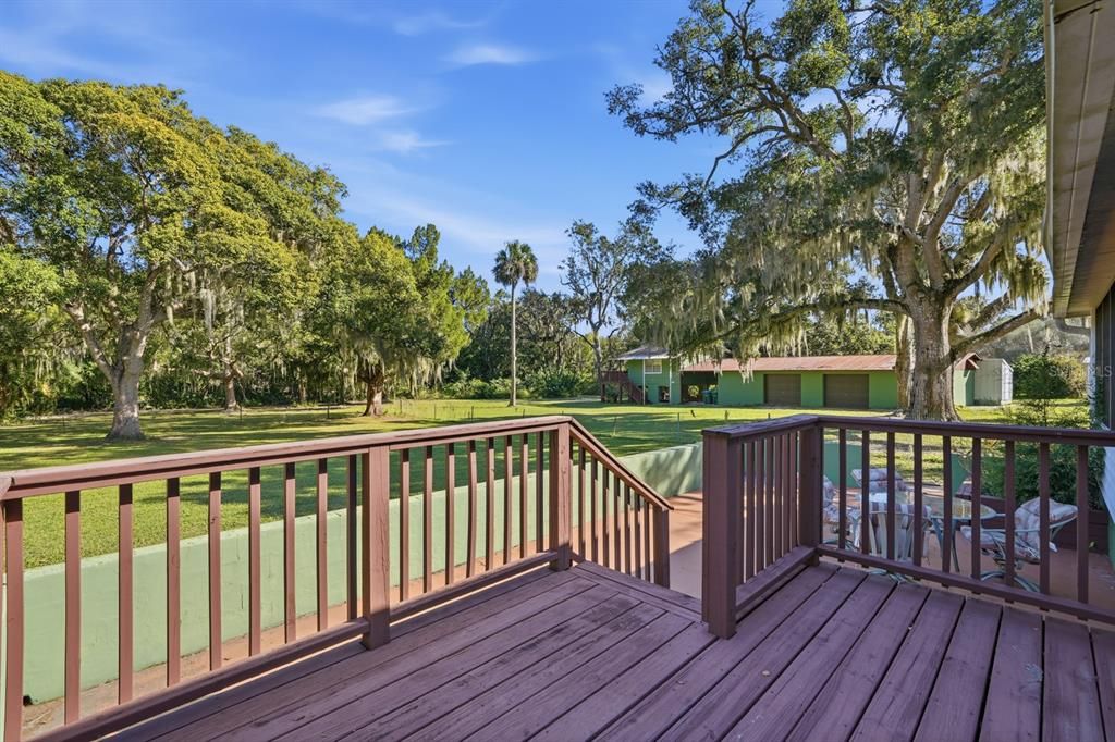 For Sale: $899,000 (5 beds, 5 baths, 4480 Square Feet)