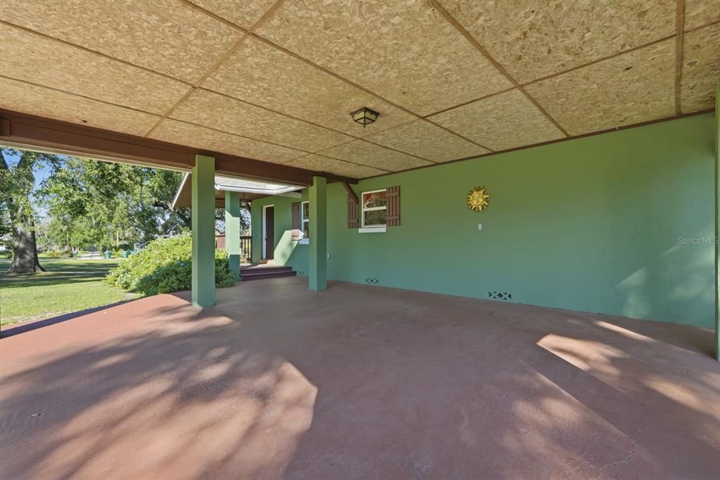 For Sale: $899,000 (5 beds, 5 baths, 4480 Square Feet)