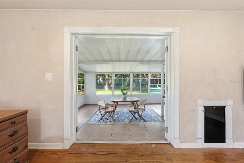 For Sale: $899,000 (5 beds, 5 baths, 4480 Square Feet)