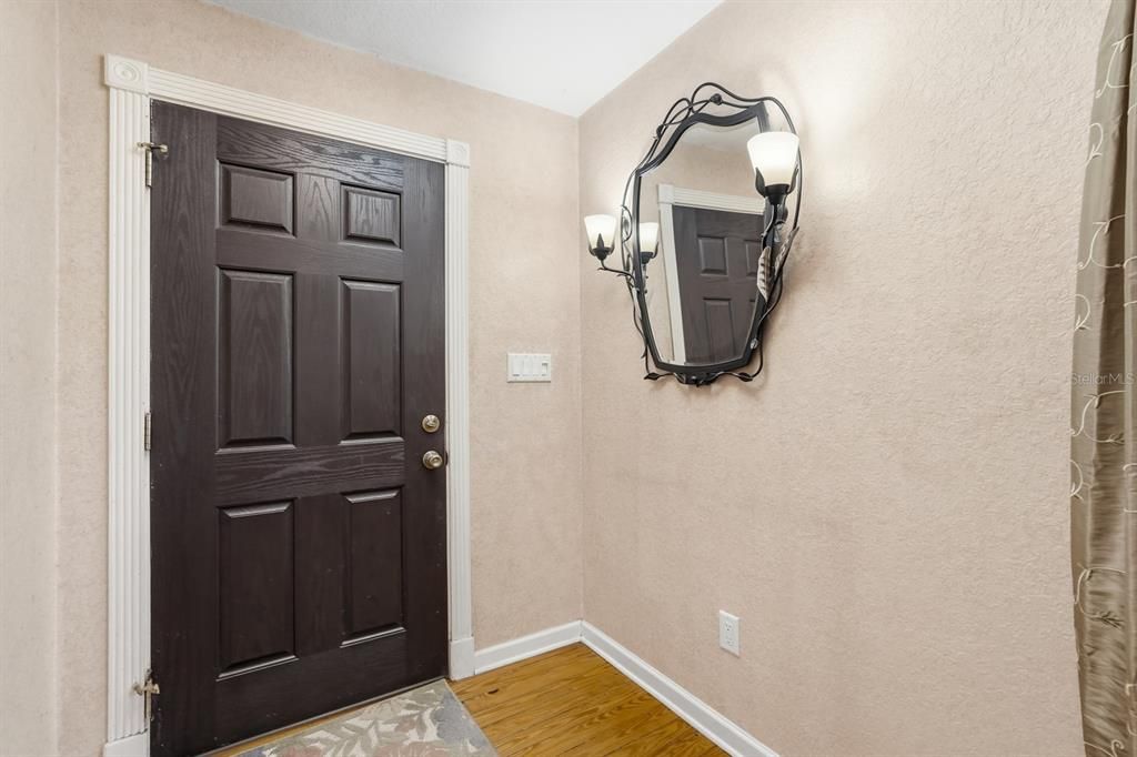 For Sale: $899,000 (5 beds, 5 baths, 4480 Square Feet)