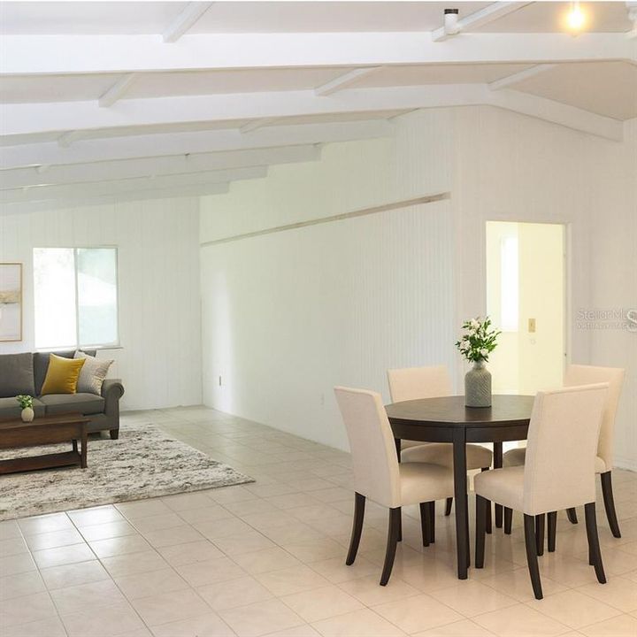 For Sale: $899,000 (5 beds, 5 baths, 4480 Square Feet)