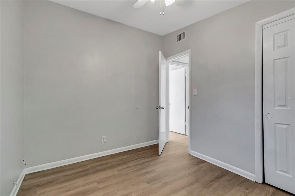 For Sale: $279,900 (3 beds, 1 baths, 864 Square Feet)