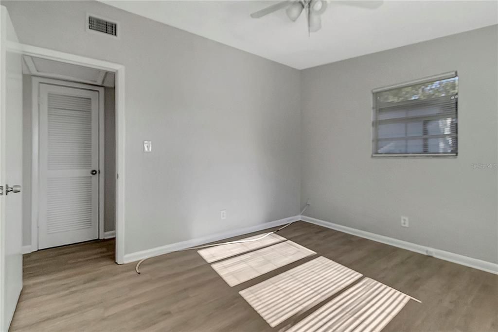 For Sale: $279,900 (3 beds, 1 baths, 864 Square Feet)