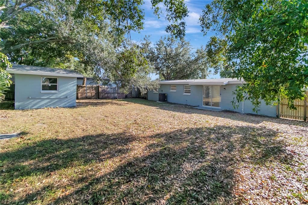 For Sale: $279,900 (3 beds, 1 baths, 864 Square Feet)