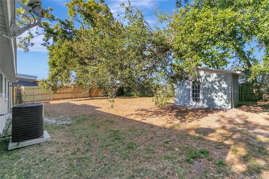 For Sale: $279,900 (3 beds, 1 baths, 864 Square Feet)