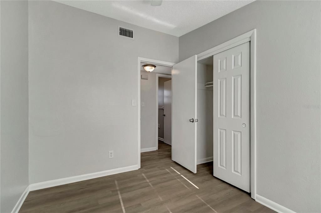 For Sale: $279,900 (3 beds, 1 baths, 864 Square Feet)