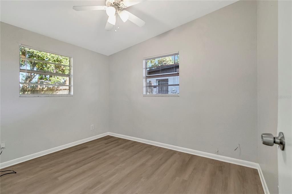 For Sale: $279,900 (3 beds, 1 baths, 864 Square Feet)