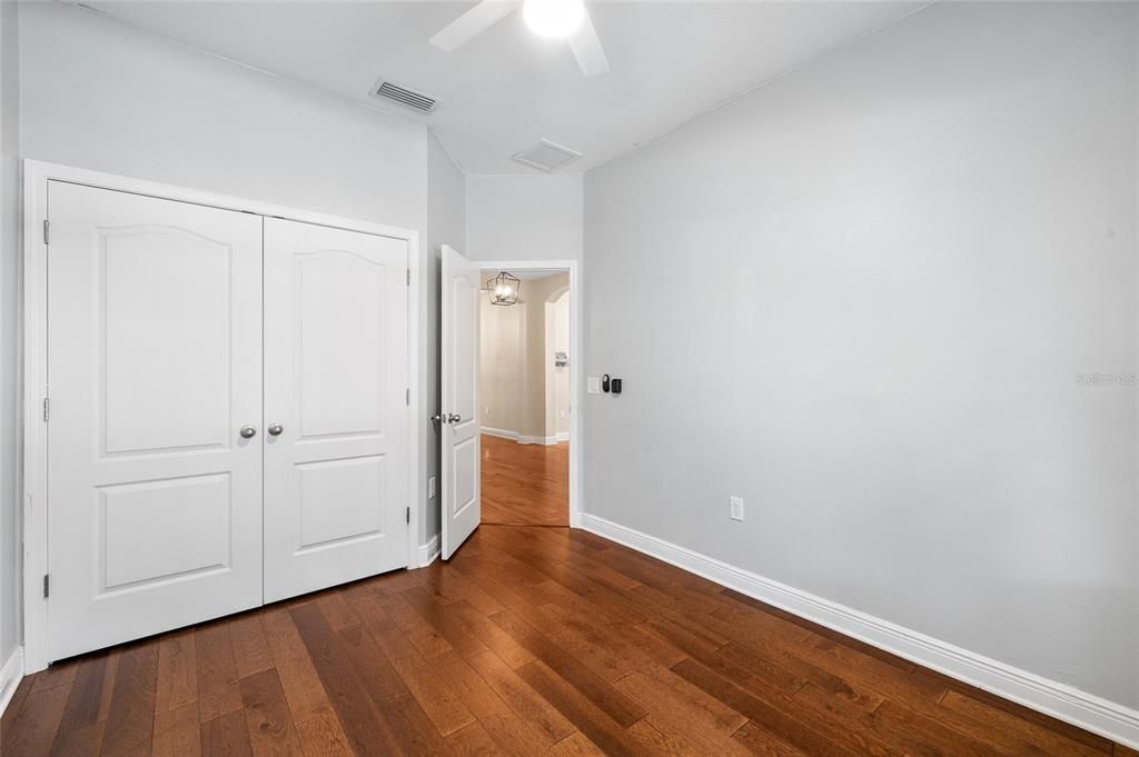 En Venta: $549,999 (3 camas, 2 baños, 1639 Pies cuadrados)