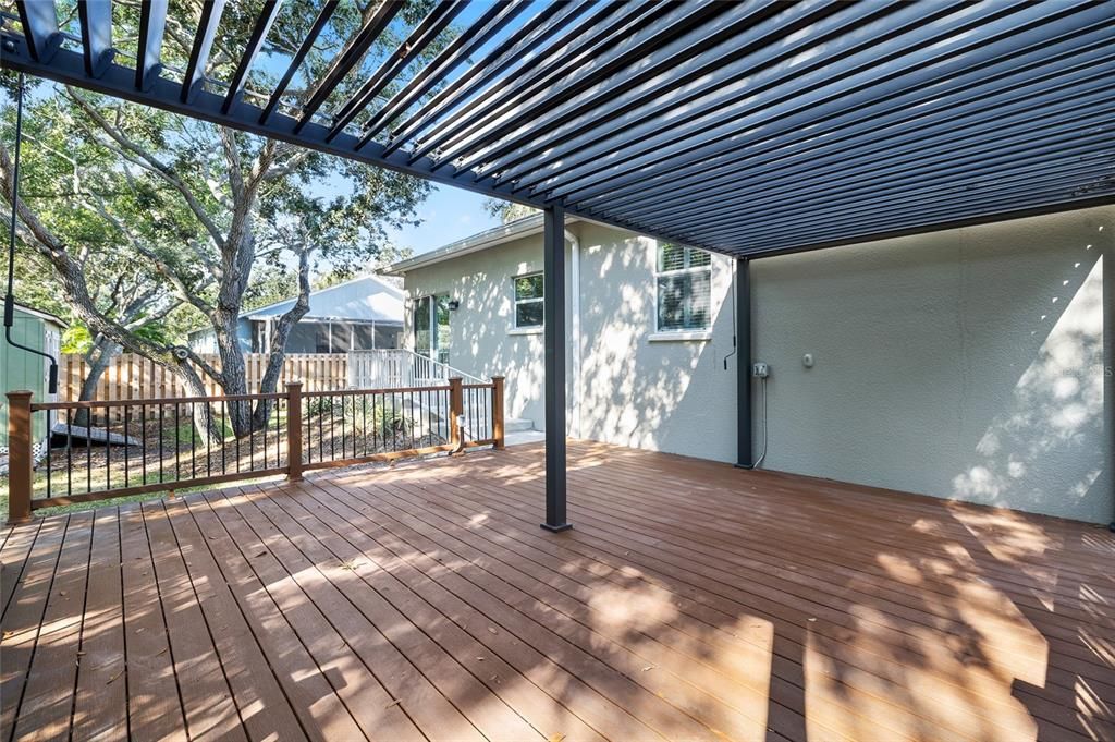 En Venta: $549,999 (3 camas, 2 baños, 1639 Pies cuadrados)