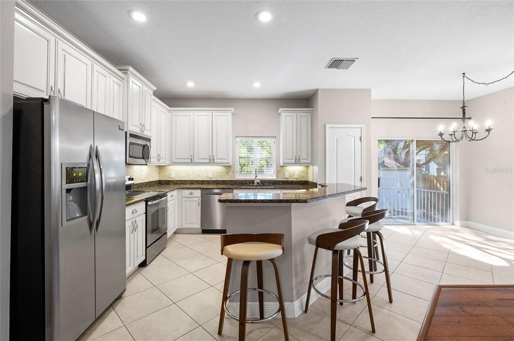 En Venta: $549,999 (3 camas, 2 baños, 1639 Pies cuadrados)