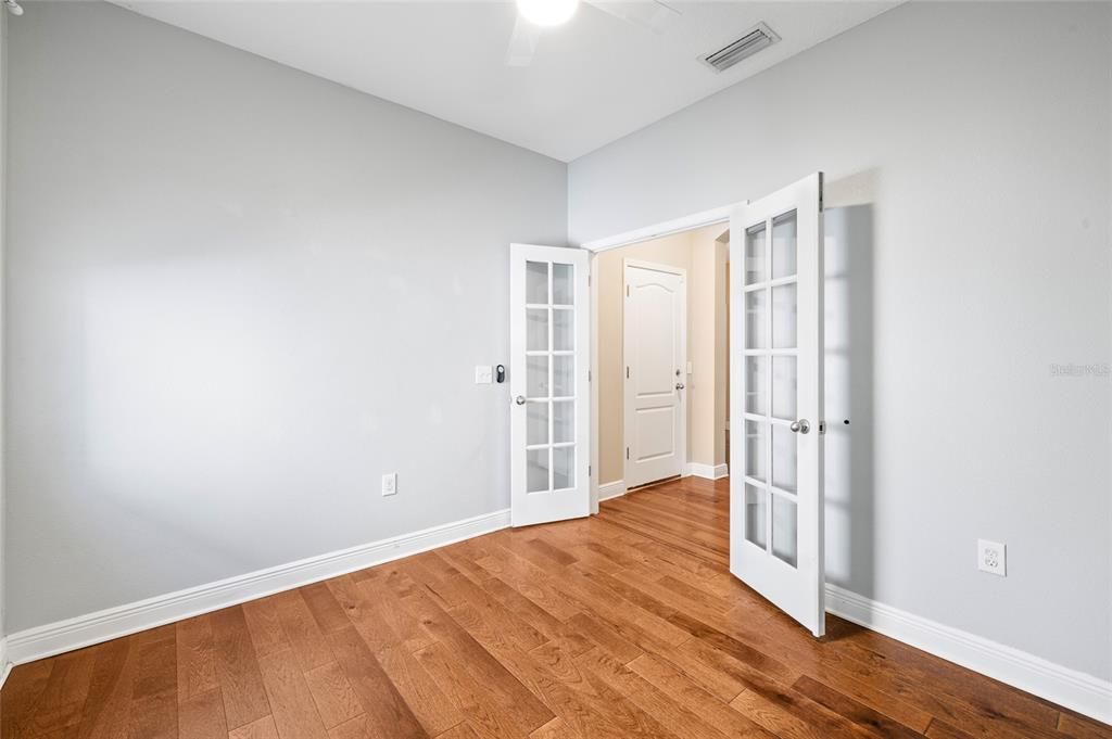 En Venta: $549,999 (3 camas, 2 baños, 1639 Pies cuadrados)