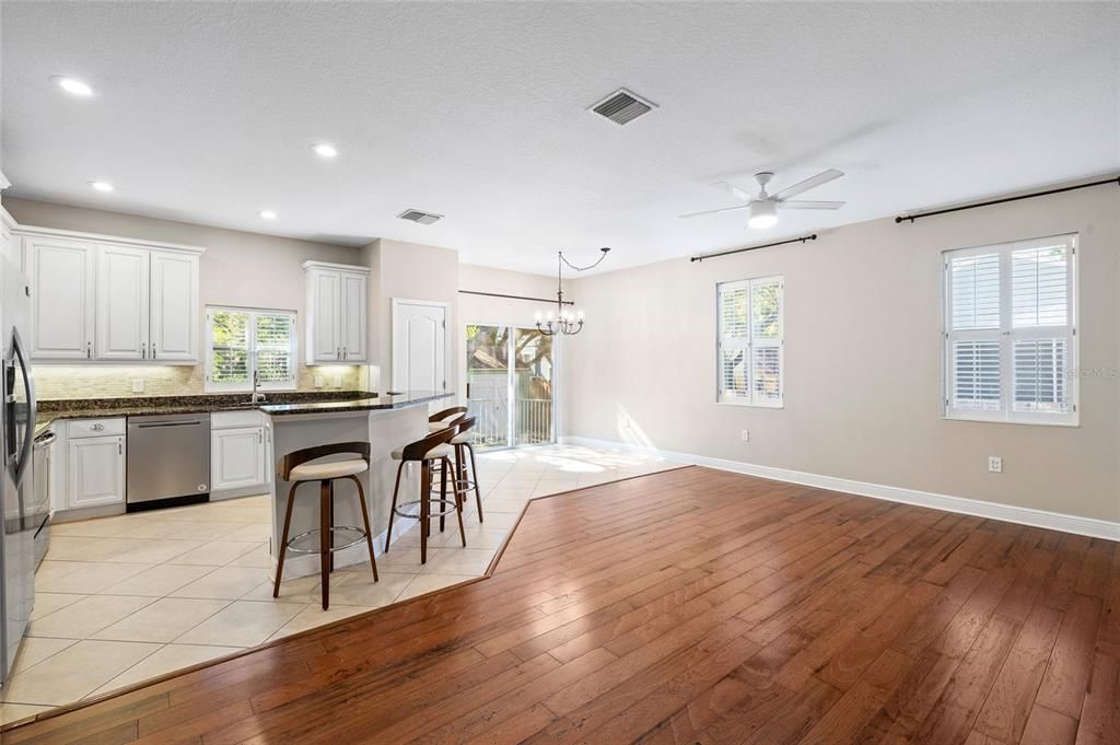 En Venta: $549,999 (3 camas, 2 baños, 1639 Pies cuadrados)