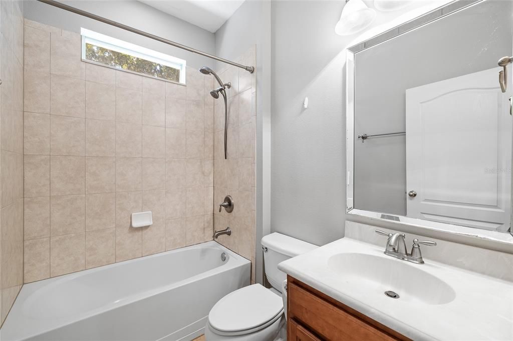 En Venta: $549,999 (3 camas, 2 baños, 1639 Pies cuadrados)