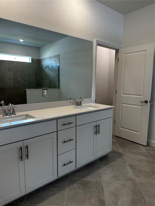 Active With Contract: $458,597 (3 beds, 3 baths, 2201 Square Feet)