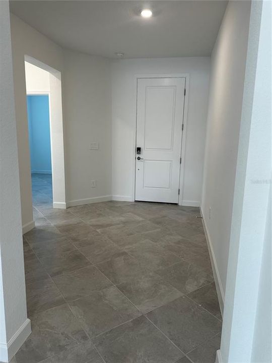 Active With Contract: $458,597 (3 beds, 3 baths, 2201 Square Feet)