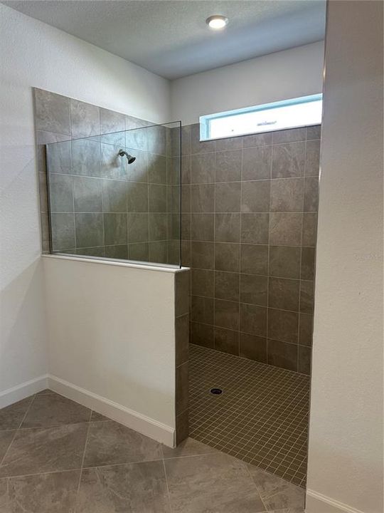 Active With Contract: $458,597 (3 beds, 3 baths, 2201 Square Feet)