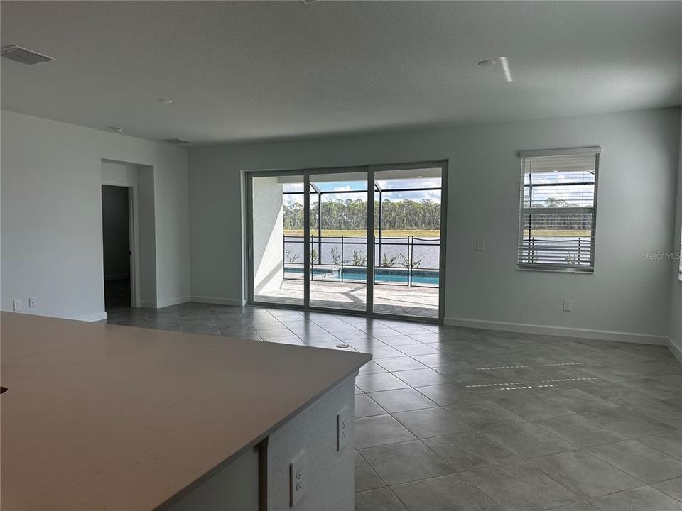 Active With Contract: $458,597 (3 beds, 3 baths, 2201 Square Feet)