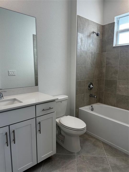 Active With Contract: $458,597 (3 beds, 3 baths, 2201 Square Feet)