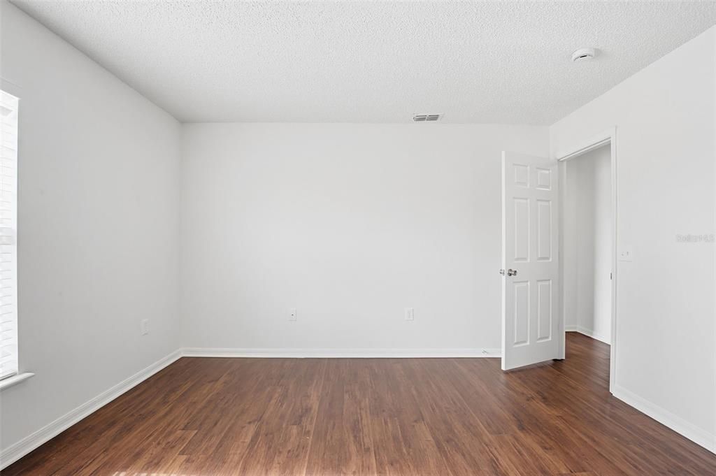 На продажу: $339,900 (4 спален, 2 ванн, 1944 Квадратных фут)