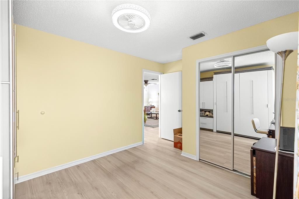 En Venta: $299,900 (2 camas, 2 baños, 1094 Pies cuadrados)