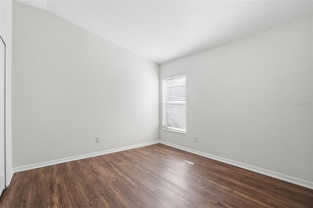 待售: $299,900 (4 贝兹, 2 浴室, 1665 平方英尺)