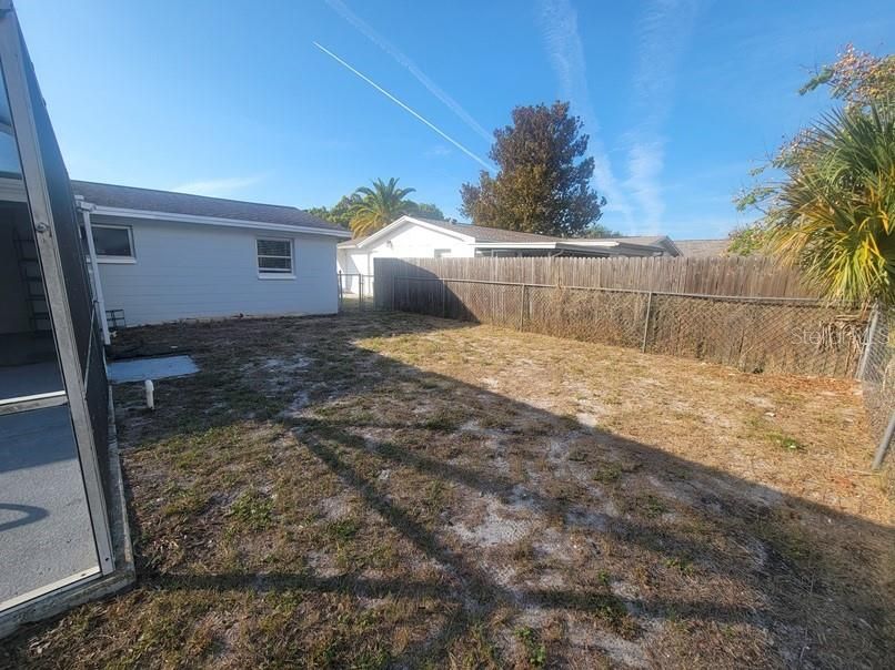 待售: $235,000 (3 贝兹, 1 浴室, 986 平方英尺)