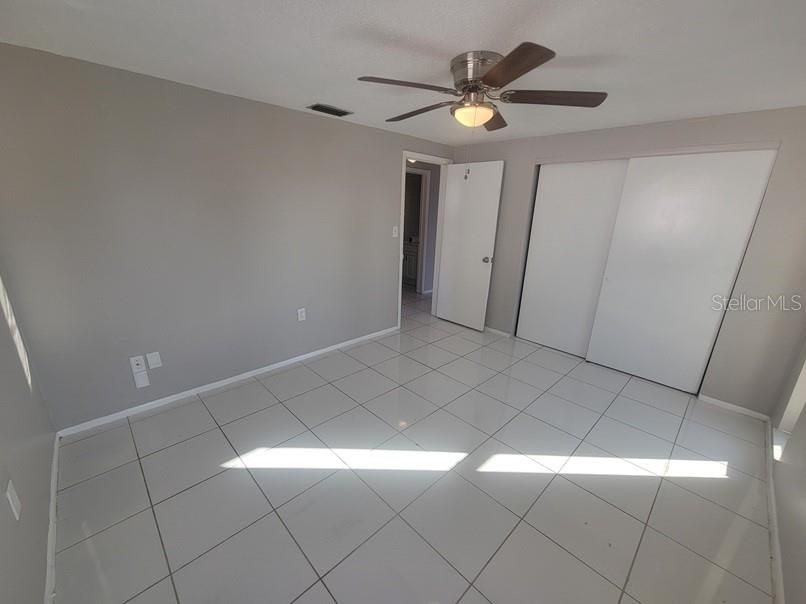 待售: $235,000 (3 贝兹, 1 浴室, 986 平方英尺)