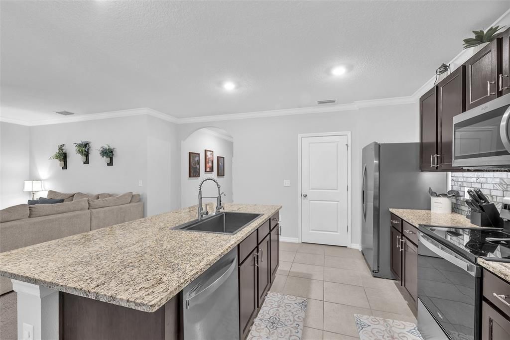 En Venta: $339,900 (3 camas, 2 baños, 1676 Pies cuadrados)