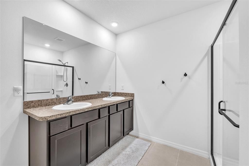 En Venta: $339,900 (3 camas, 2 baños, 1676 Pies cuadrados)