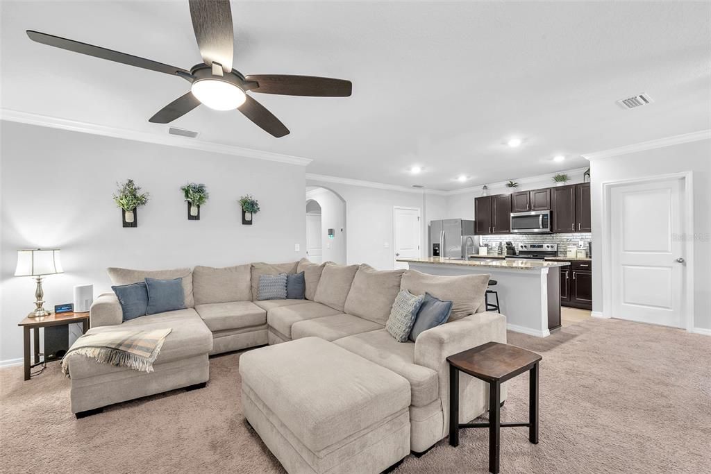 En Venta: $339,900 (3 camas, 2 baños, 1676 Pies cuadrados)