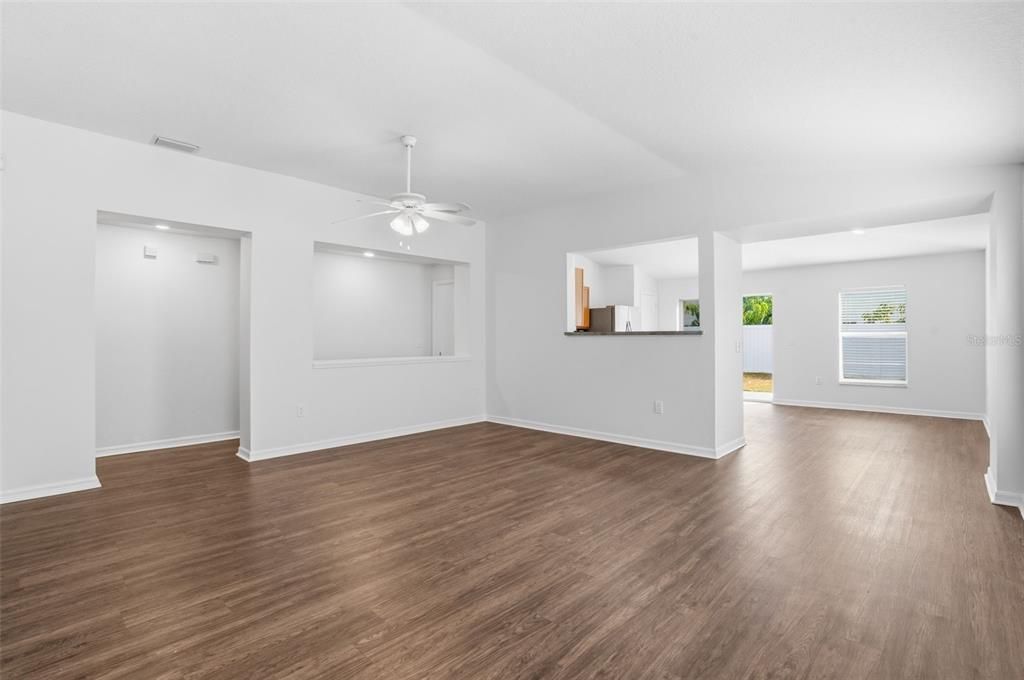 待售: $309,900 (3 贝兹, 2 浴室, 1716 平方英尺)