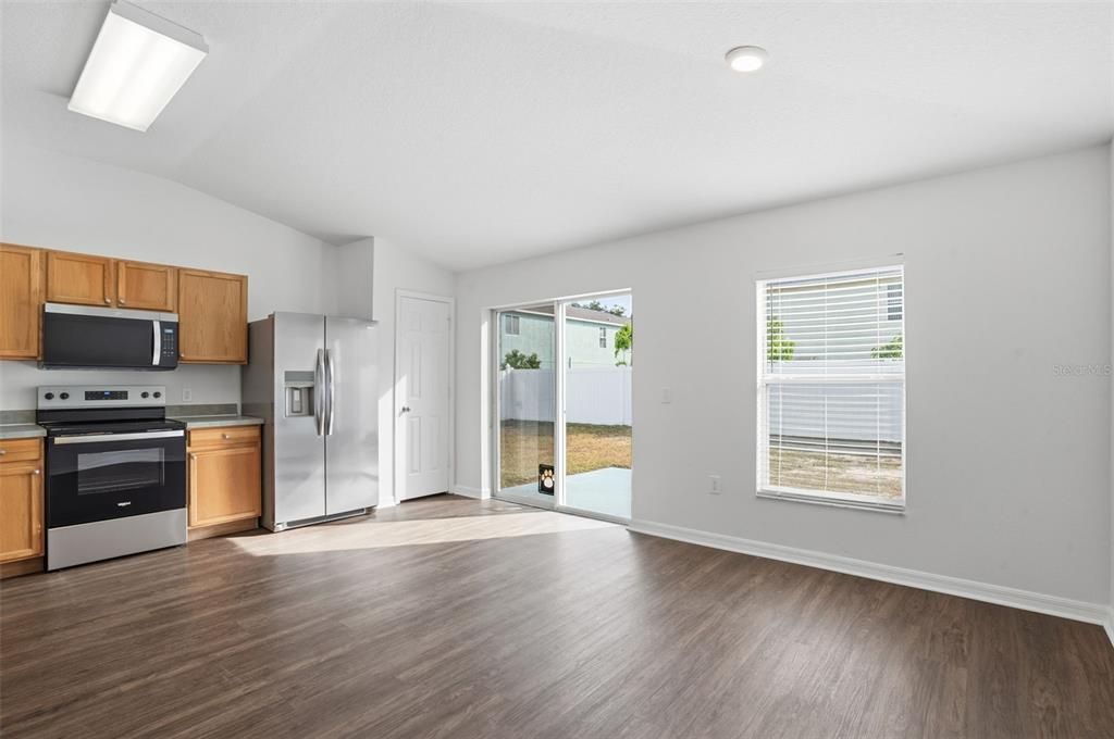 待售: $309,900 (3 贝兹, 2 浴室, 1716 平方英尺)