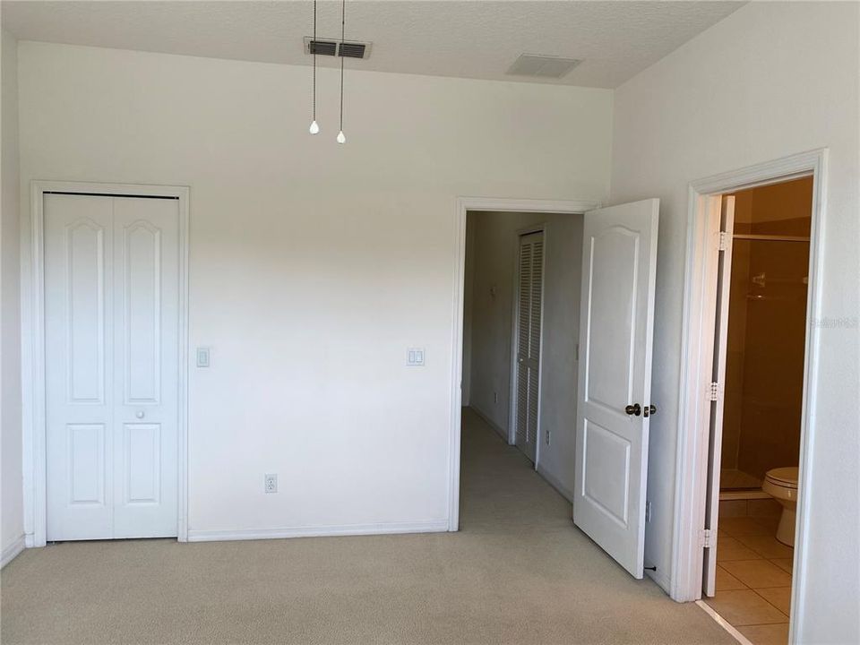 В аренду: $1,895 (2 спален, 2 ванн, 1202 Квадратных фут)