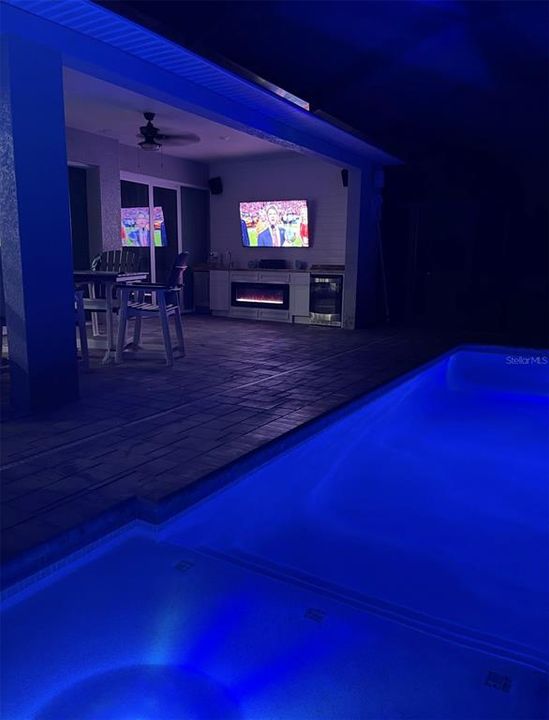 For Sale: $539,900 (3 beds, 2 baths, 1665 Square Feet)