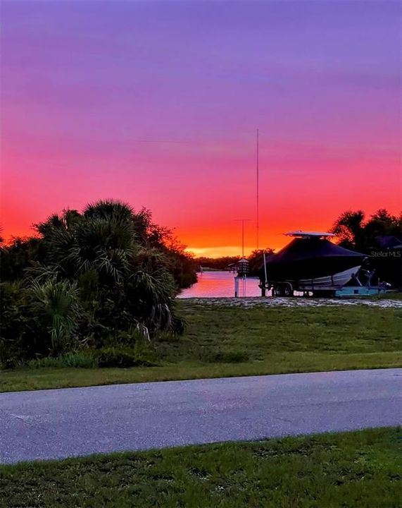 For Sale: $539,900 (3 beds, 2 baths, 1665 Square Feet)